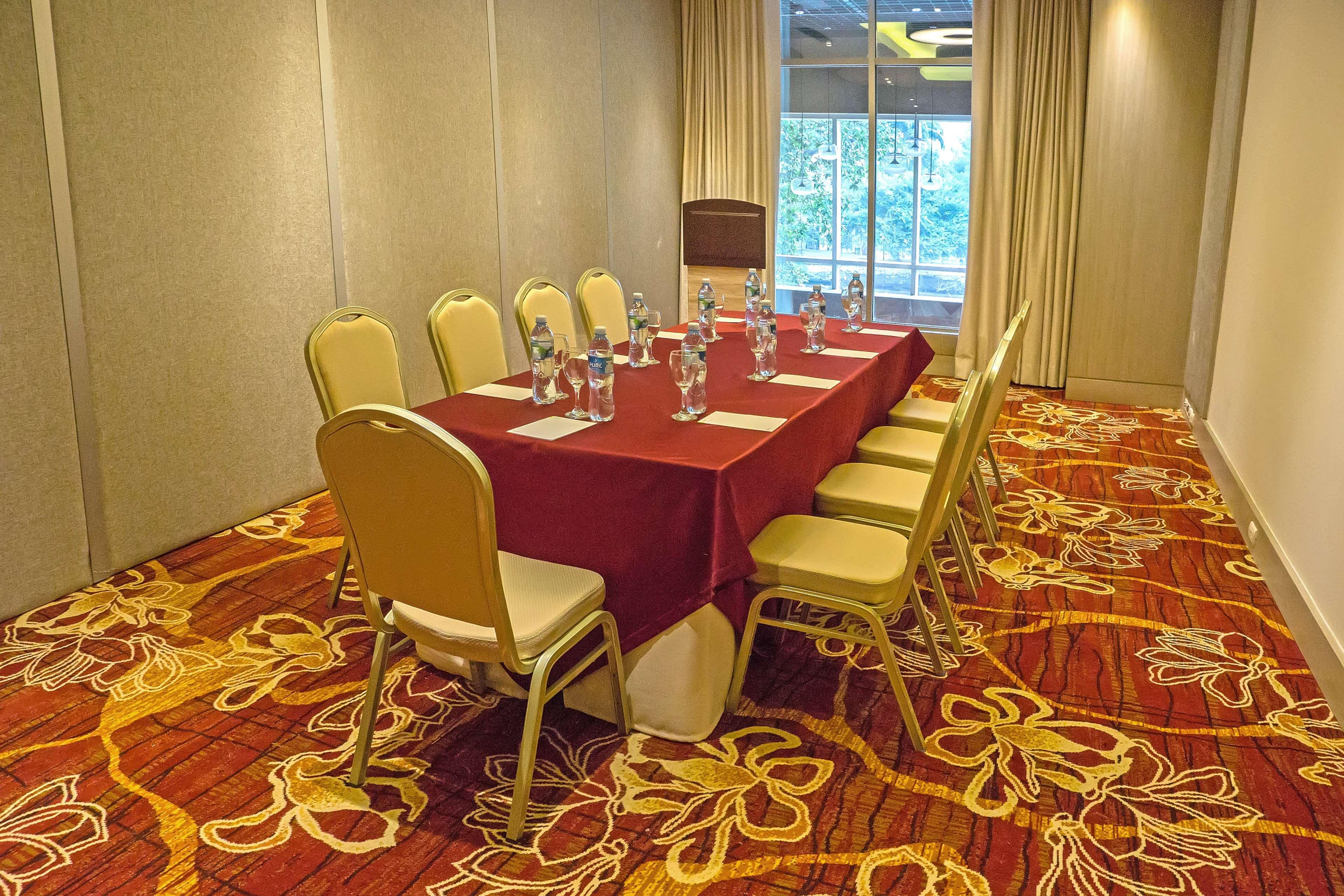 Radisson Hotel Guayaquil Exterior photo Meeting room
